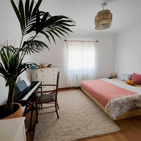 Вилла Spacious 3br - Fireplace, Garden And Surfboards Aroeira (Setubal)