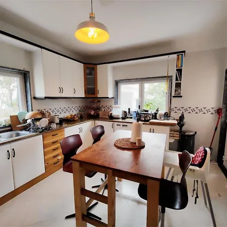 Spacious 3br - Fireplace, Garden And Surfboards *